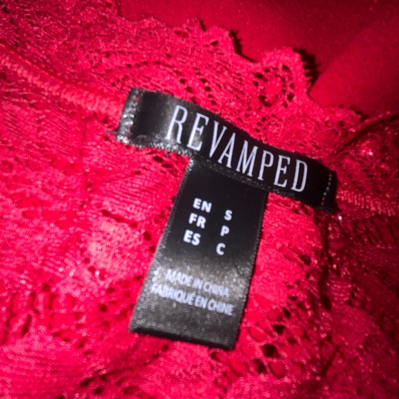 Women’s Size Small Revamped Red Lace Off The Shoulder Long Sleeve Crop Top - Picture 3 of 3